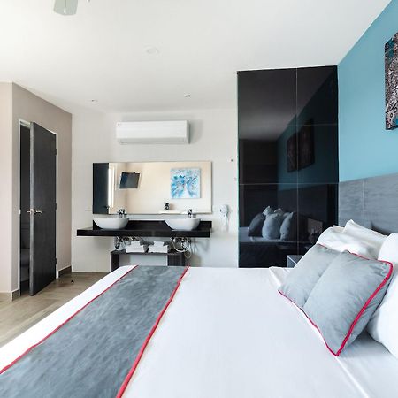 Bfh Attraction Deluxe Hotel Playa del Carmen Exteriör bild