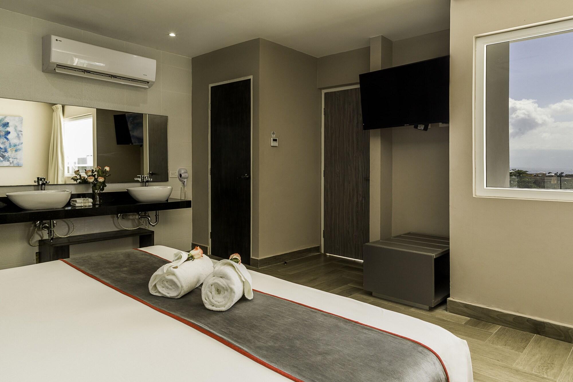 Bfh Attraction Deluxe Hotel Playa del Carmen Exteriör bild