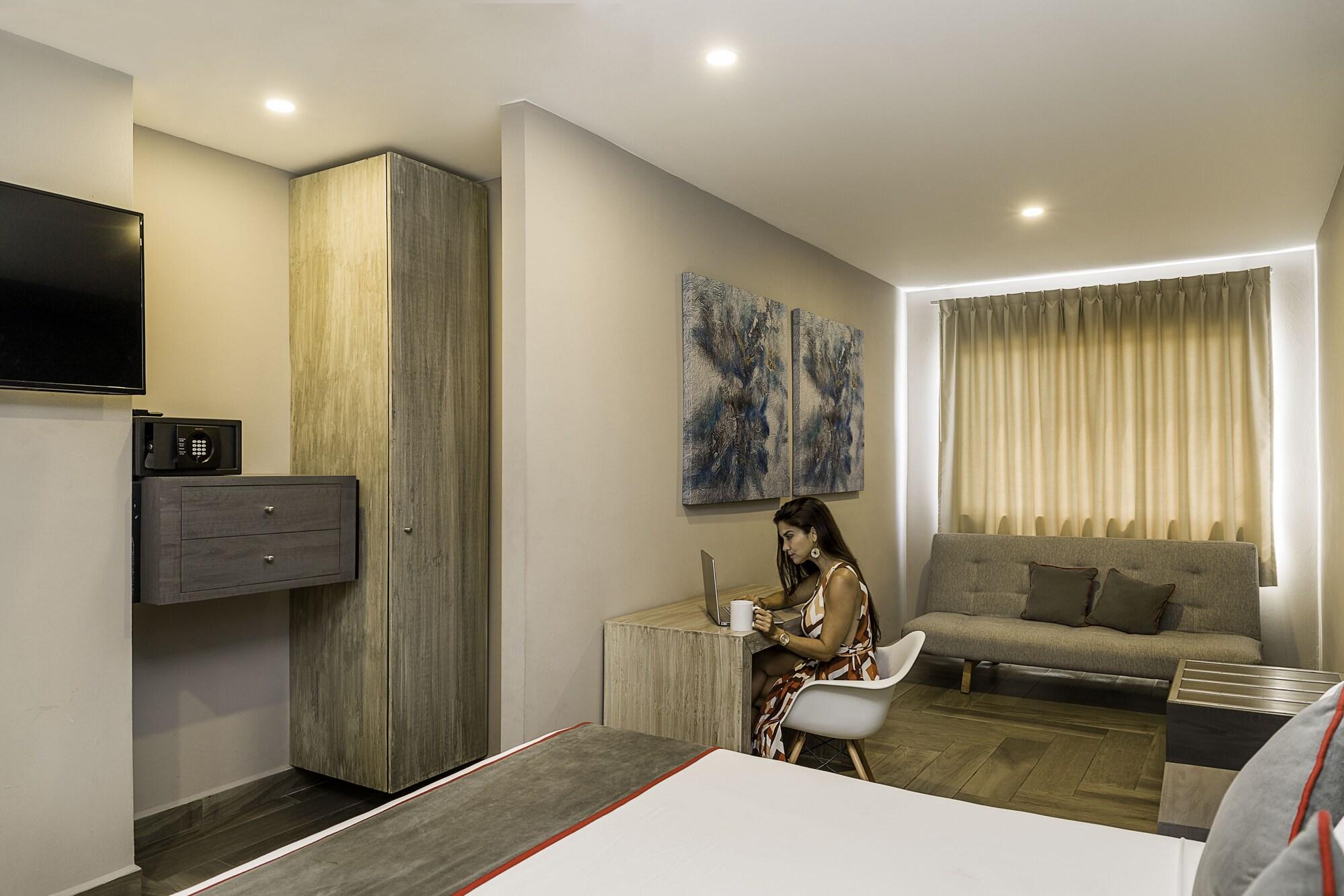 Bfh Attraction Deluxe Hotel Playa del Carmen Exteriör bild