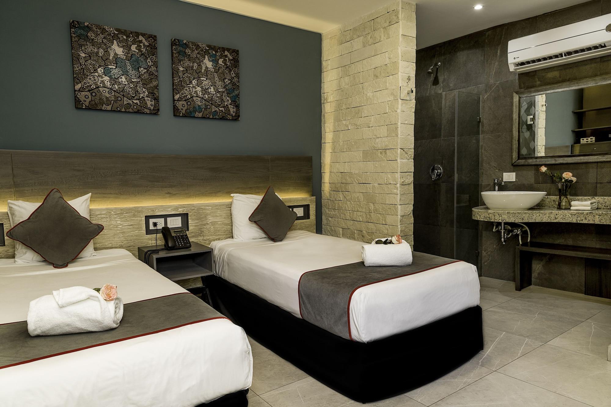 Bfh Attraction Deluxe Hotel Playa del Carmen Exteriör bild