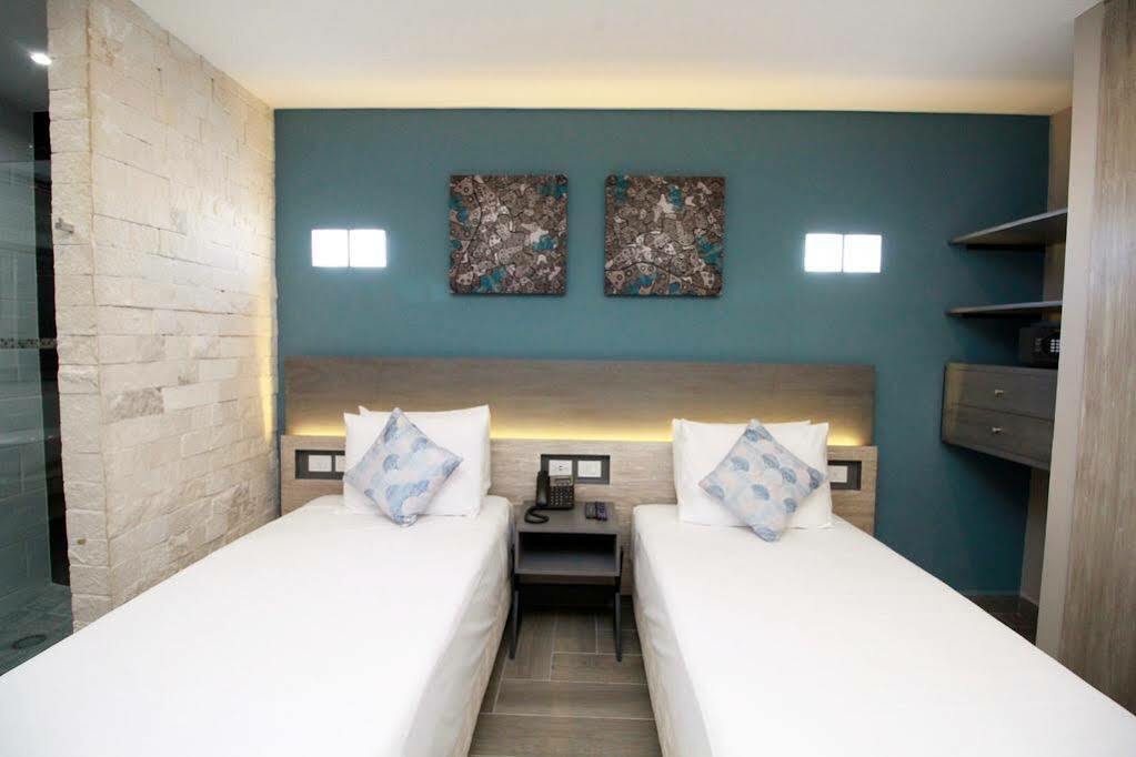 Bfh Attraction Deluxe Hotel Playa del Carmen Exteriör bild
